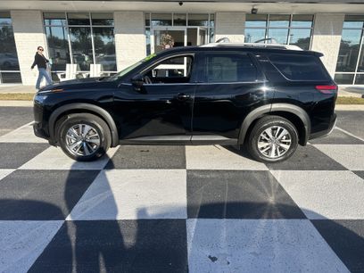 Used 2025 Nissan Pathfinder SL