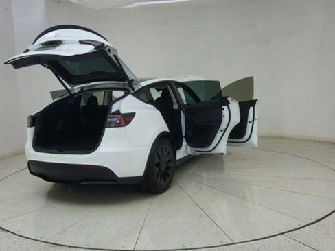 Used 2022 Tesla Model Y Performance image 78