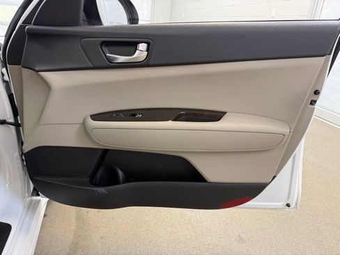 Used 2017 Kia Optima EX w/ Premium Package image 31