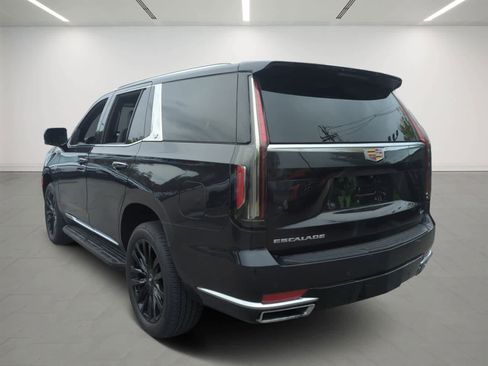 Used 2022 Cadillac Escalade Luxury AWD/4WD image 4