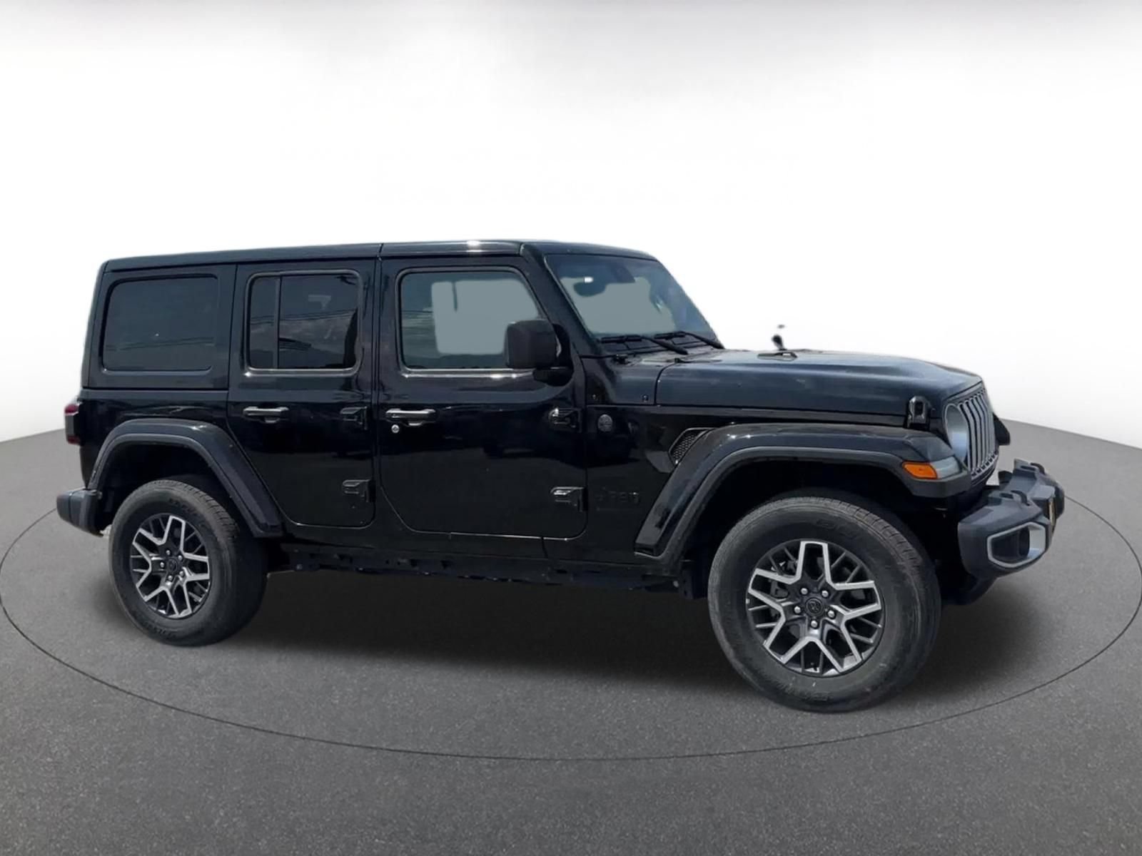 Used 2025 Jeep Wrangler Unlimited Sahara AWD/4WD image 15