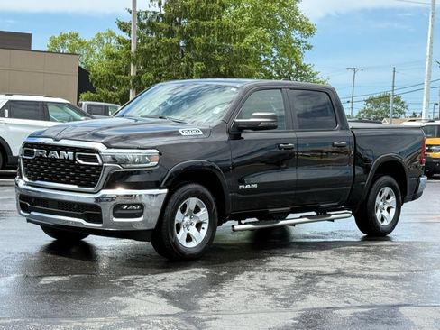 Used 2025 RAM 1500 Big Horn AWD/4WD image 8