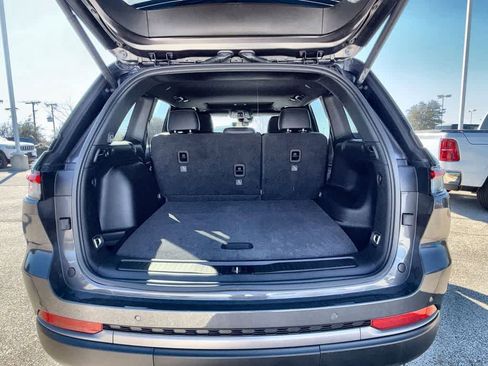 New 2026 Jeep Grand Cherokee Altitude RWD image 22