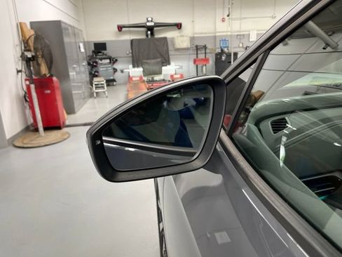 Certified 2023 Volkswagen ID.4 Pro RWD image 13