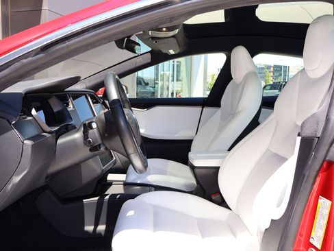 Used 2020 Tesla Model S Performance AWD/4WD image 22