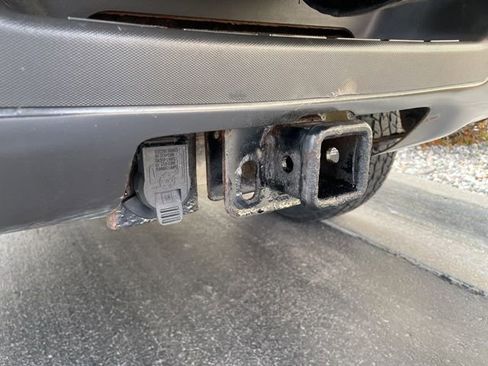 Used 2009 HUMMER H3 w/ Chrome Appearance Package image 8