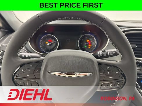 New 2026 Chrysler Pacifica Limited w/ S Appearance Package AWD/4WD image 30
