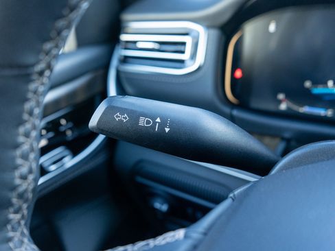 Used 2024 Jeep Grand Wagoneer L 4WD image 27