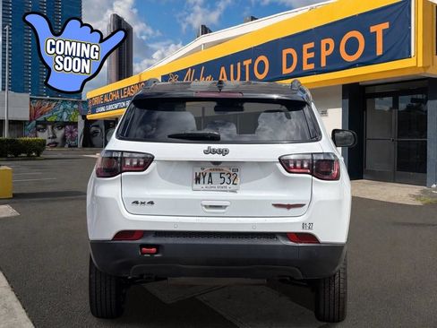 Used 2024 Jeep Compass Trailhawk AWD/4WD image 4