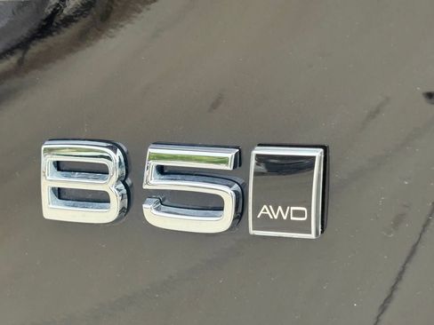 New 2026 Volvo XC90 B5 Core w/ Protection Package Premier image 10