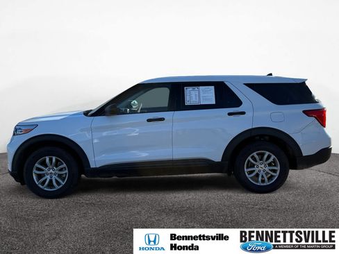 Used 2021 Ford Explorer 4WD w/ Class III Trailer Tow Package image 2