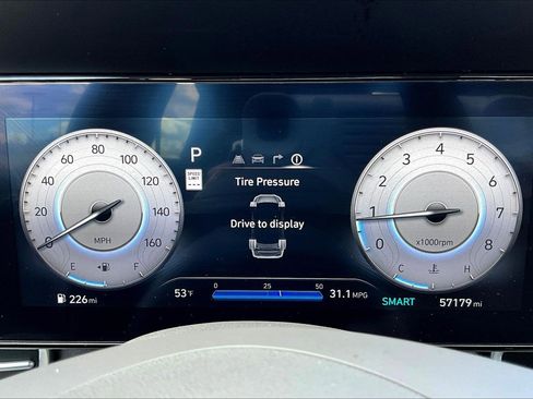 Used 2024 Hyundai Elantra SEL FWD image 12