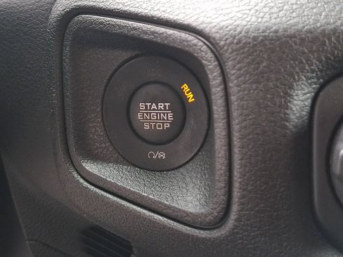 Used 2024 Jeep Wrangler Unlimited AWD/4WD image 22