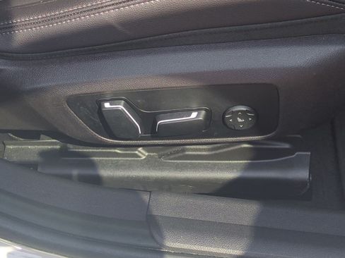 Used 2024 BMW 330i Sedan RWD image 43