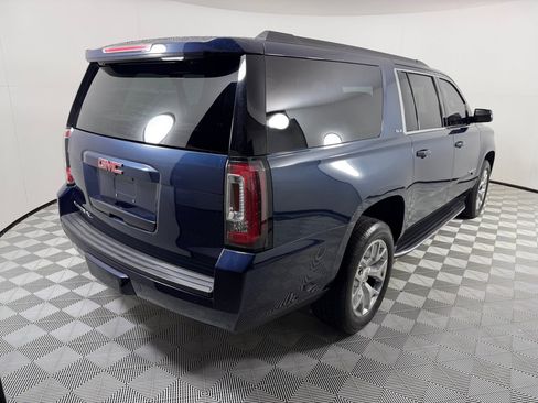 Used 2019 GMC Yukon XL SLE w/ SLE Value Package AWD/4WD image 5