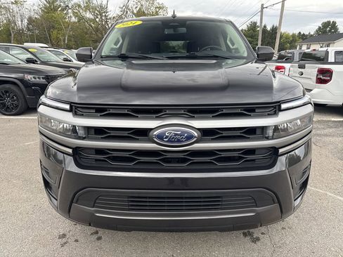 Used 2024 Ford Expedition XLT image 2