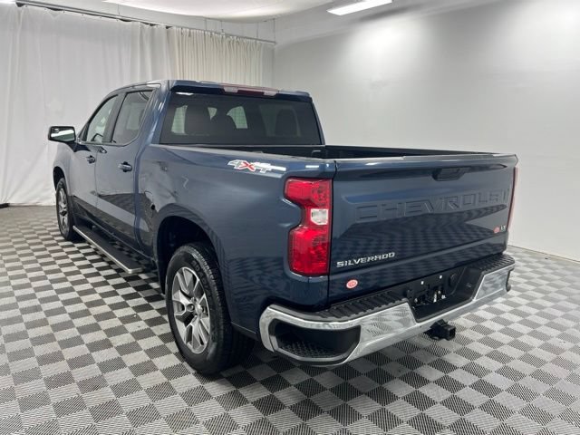 Used 2022 Chevrolet Silverado 1500 LT AWD/4WD image 6