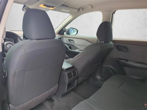 Used 2023 Nissan Rogue S FWD image 18