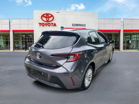 Used 2025 Toyota Corolla SE FWD image 3