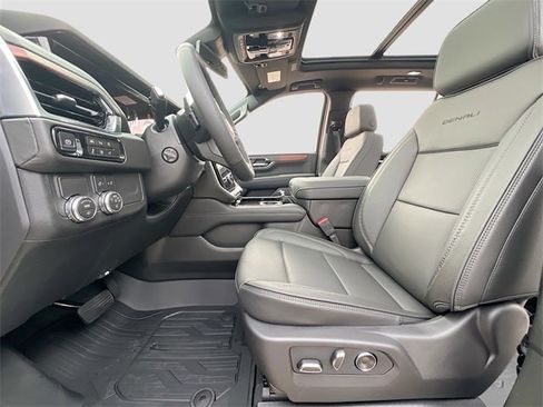 New 2026 GMC Yukon XL Denali w/ Sun & Power Step Package image 15