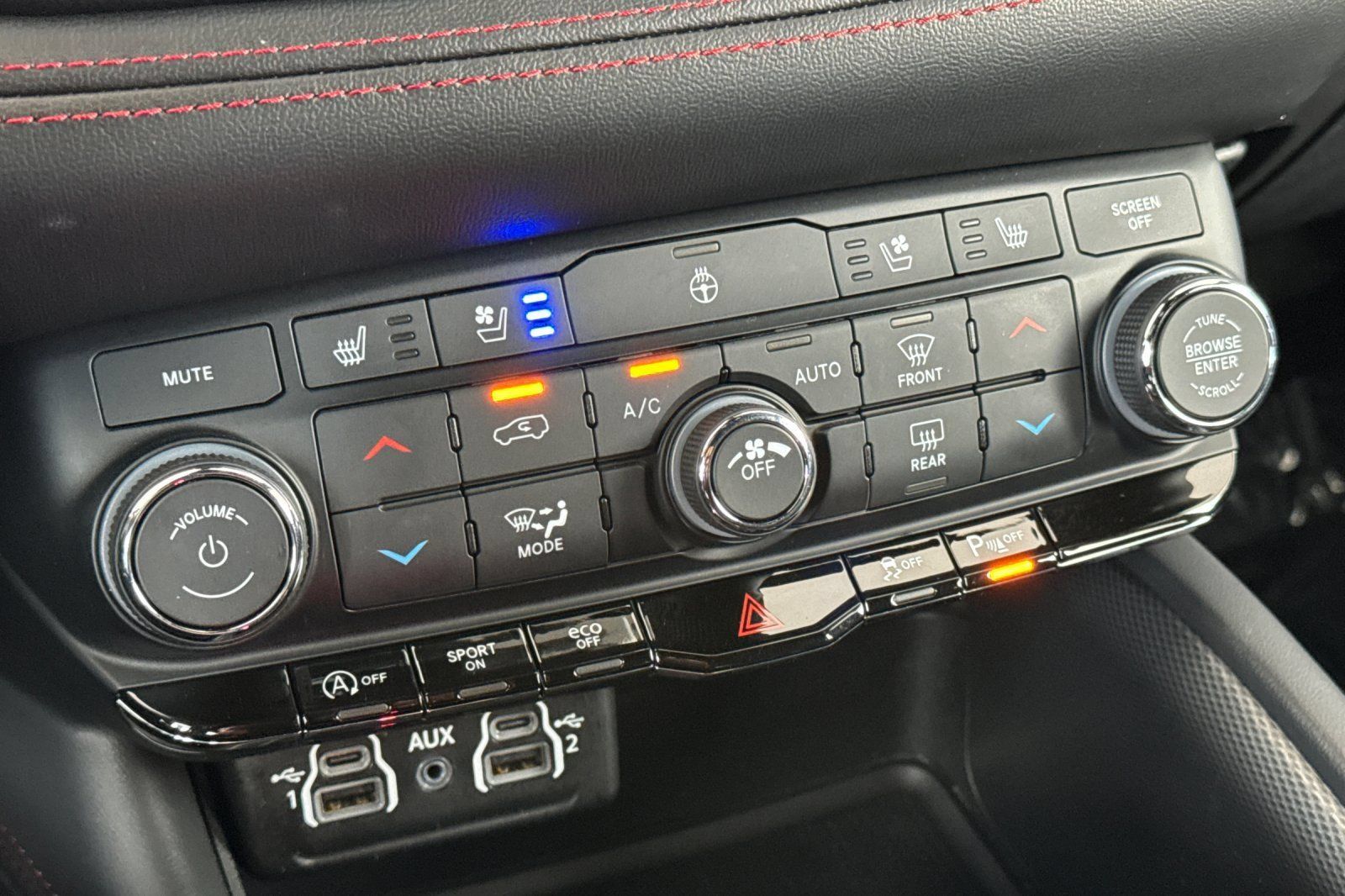 Used 2024 Dodge Durango GT AWD/4WD image 31