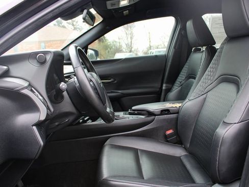 Used 2021 Lexus UX 200 w/ Accessory Package (Z1) image 12