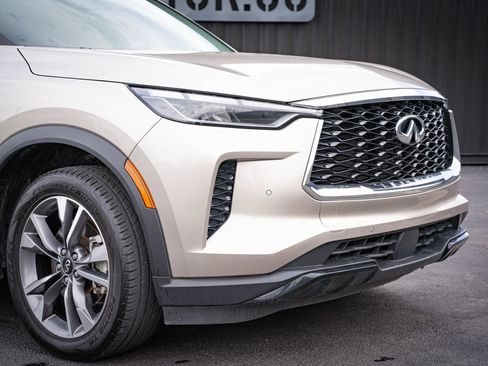 Used 2023 INFINITI QX60 Luxe AWD/4WD image 3
