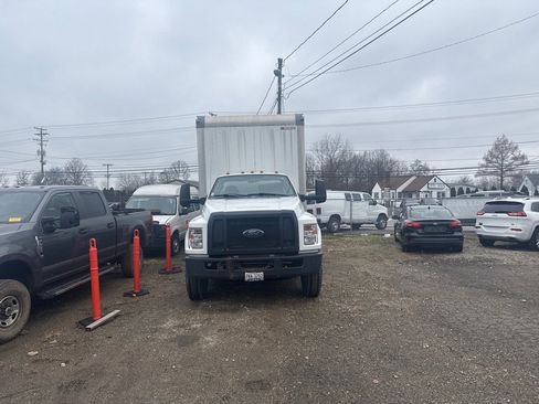 Used 2019 Ford F650 2WD Regular Cab Super Duty image 1