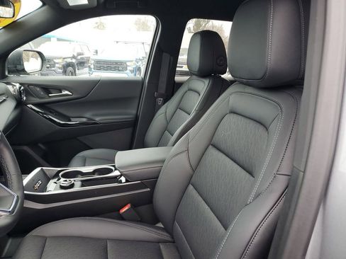 Used 2026 Chevrolet Equinox LT w/ Convenience Package II image 14