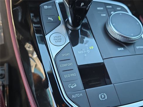 Certified 2024 BMW X4 M40i w/ Premium Package image 21