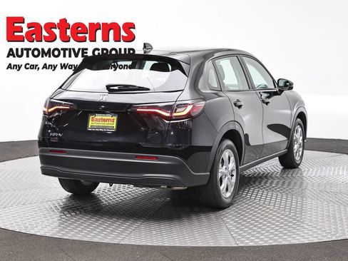 Used 2023 Honda HR-V LX image 5