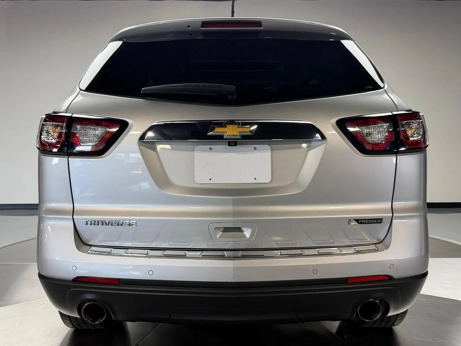 Used 2017 Chevrolet Traverse Premier FWD image 5