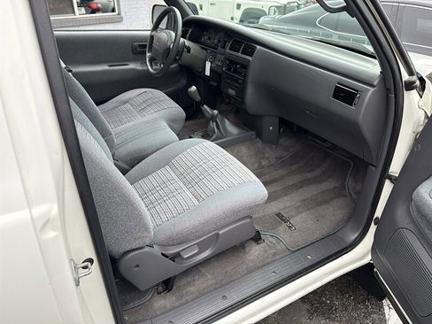 Used 1995 Toyota T100 SR5 image 22