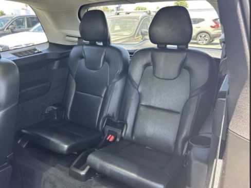 Used 2023 Volvo XC90 T8 Plus w/ Protection Package Premier AWD/4WD image 9