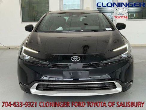 New 2025 Toyota Prius Plug-In Hybrid image 10