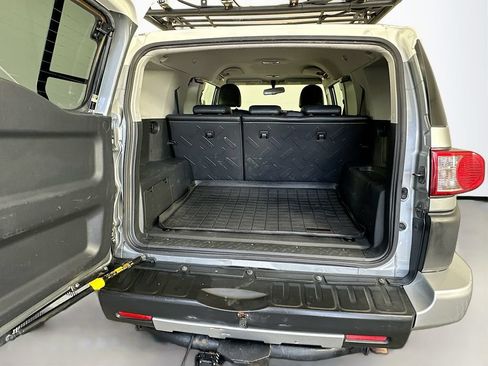 Used 2010 Toyota FJ Cruiser 4WD image 24