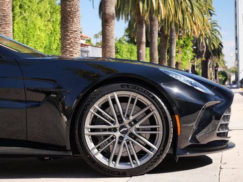 New 2026 Aston Martin V8 Vantage Convertible image 4