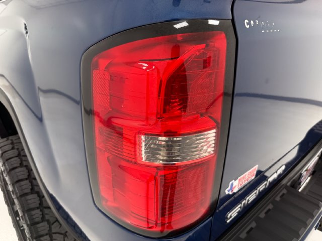 Used 2016 GMC Sierra 2500 Denali w/ Duramax Plus Package AWD/4WD image 38