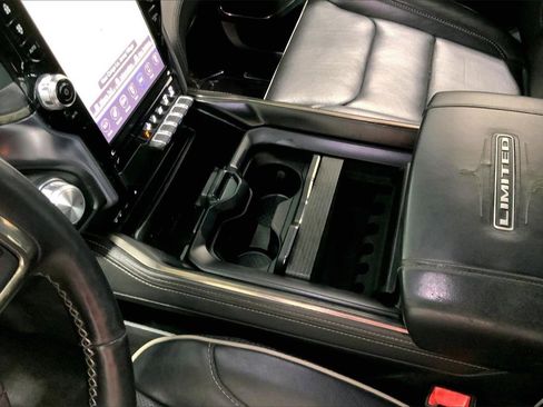 Used 2019 RAM 1500 Limited w/ Off Road Group image 17