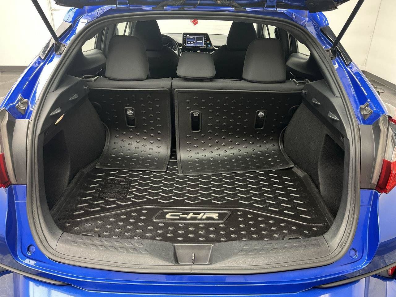 Used 2019 Toyota C-HR XLE FWD image 23