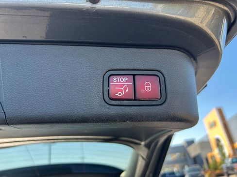 Used 2018 Mercedes-Benz GLE 350 4MATIC image 30