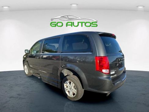 Used 2012 Dodge Grand Caravan Crew w/ Crew Value Pkg image 3