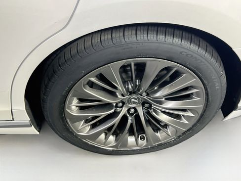 Used 2018 Lexus LS 500 AWD w/ Interior Upgrade Package image 30