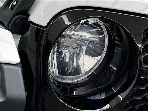 Used 2021 Jeep Gladiator Rubicon w/ Cold Weather Group image 30