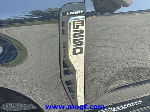 Certified 2025 Ford F250 Lariat w/ Lariat Ultimate Package AWD/4WD image 29