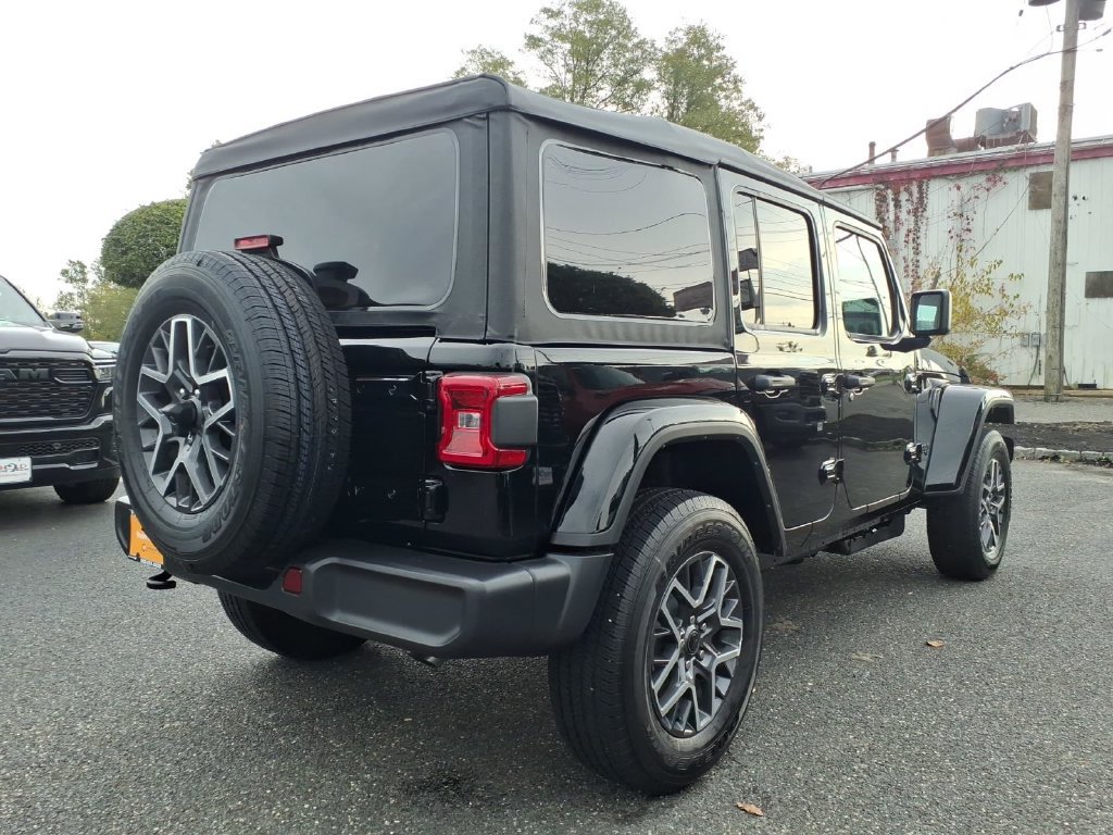 Certified 2026 Jeep Wrangler Unlimited Sahara AWD/4WD image 19