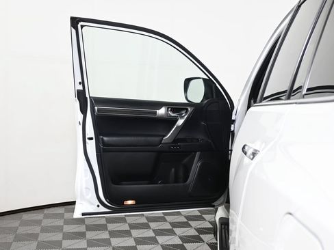 Used 2023 Lexus GX 460 Premium w/ Premium Package AWD/4WD image 29