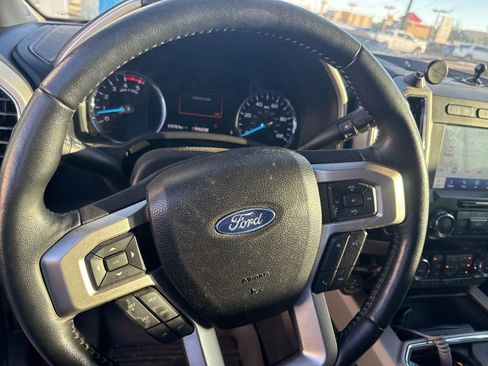 Used 2021 Ford F350 Lariat AWD/4WD image 4