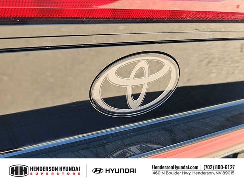 Used 2024 Toyota Prius Limited w/ Limited Premium Package FWD image 11
