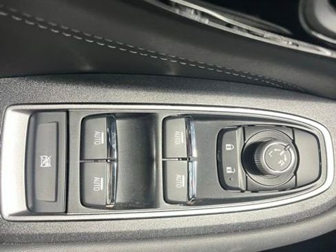 Used 2023 Subaru Outback Limited image 24